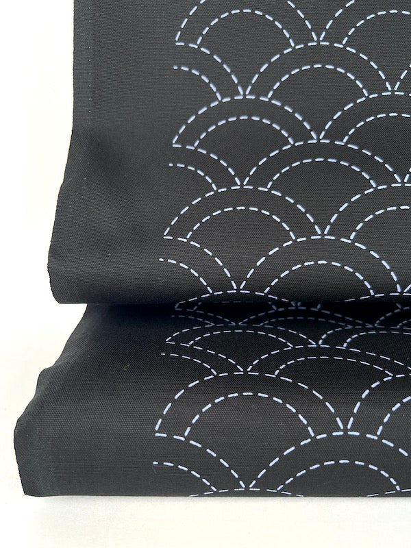 Washout Sashiko - Seigaiha - Black